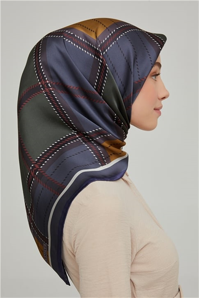 Armine Sura İpek Eşarp 21Ka8640 09