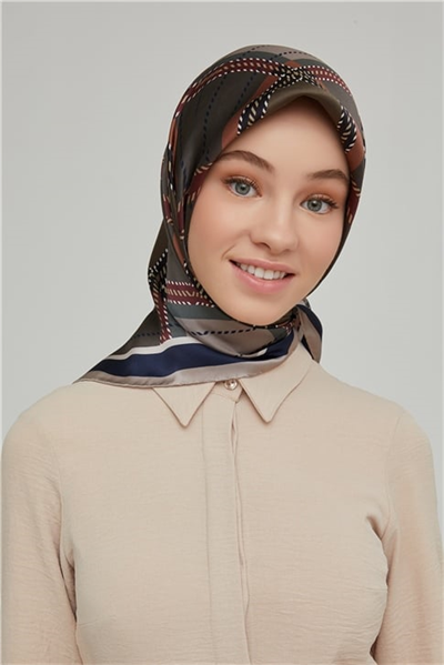 Armine Sura İpek Eşarp 21Ka8640 37