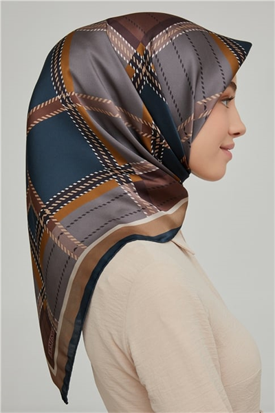 Armine Sura İpek Eşarp 21Ka8640 39