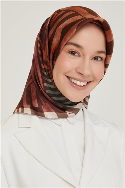 Armine Sura İpek Eşarp 21Ka8642 07