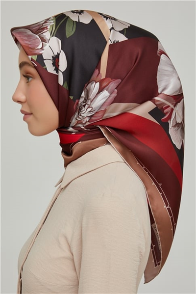 Armine Sura İpek Eşarp 21Ka8644 02