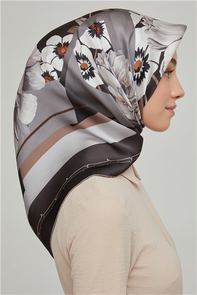 Armine Sura İpek Eşarp 21Ka8644 06