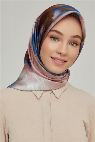 Armine Sura İpek Eşarp 21Ka8645 04