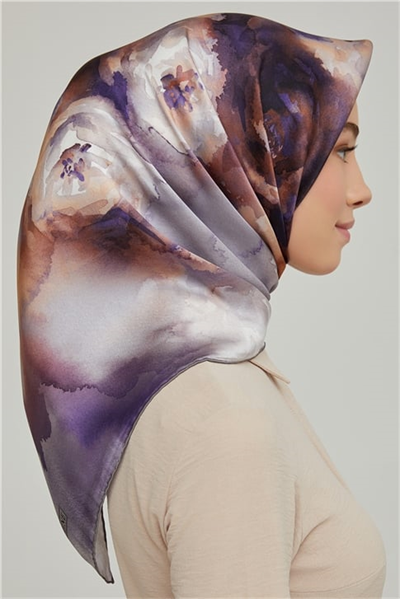 Armine Sura İpek Eşarp 21Ka8645 07
