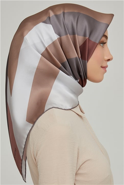 Armine Sura İpek Eşarp 21Ka8646 06