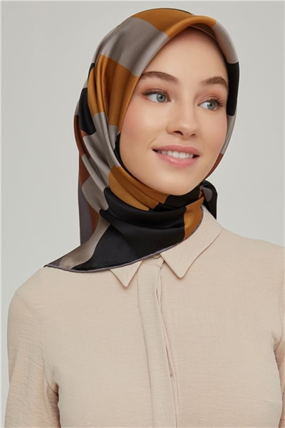 Armine Sura İpek Eşarp 21Ka8646 09