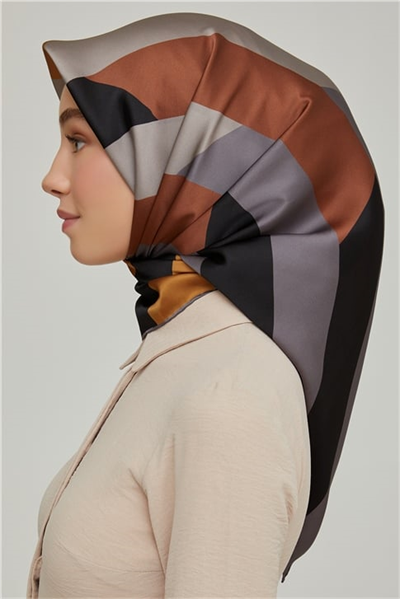 Armine Sura İpek Eşarp 21Ka8646 09