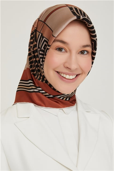 Armine Sura İpek Eşarp 21Ka8647 05