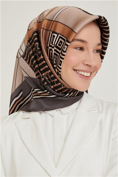 Armine Sura İpek Eşarp 21Ka8647 07
