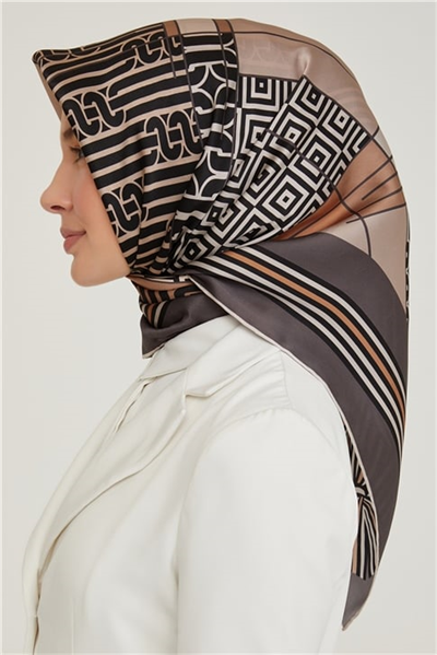 Armine Sura İpek Eşarp 21Ka8647 07