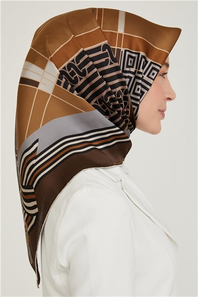 Armine Sura İpek Eşarp 21Ka8647 31