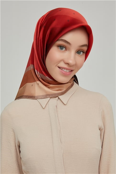 Armine Sura İpek Eşarp 21Ka8652 01