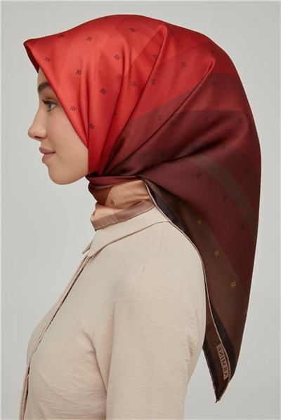 Armine Sura İpek Eşarp 21Ka8652 01