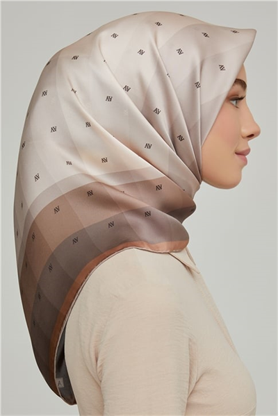 Armine Sura İpek Eşarp 21Ka8652 03