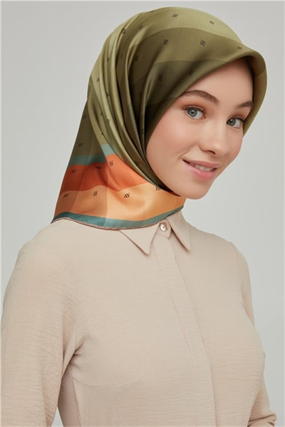 Armine Sura İpek Eşarp 21Ka8652 05