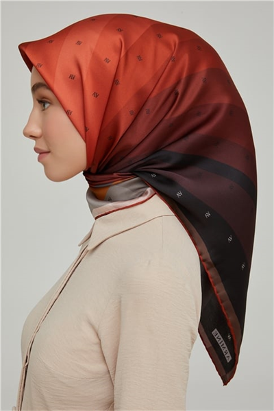 Armine Sura İpek Eşarp 21Ka8652 81