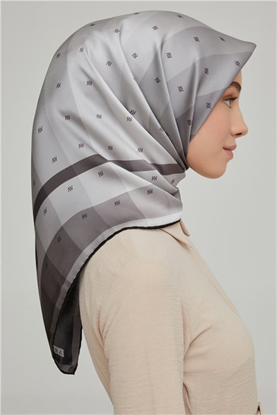 Armine Sura İpek Eşarp 21Ka8652 84