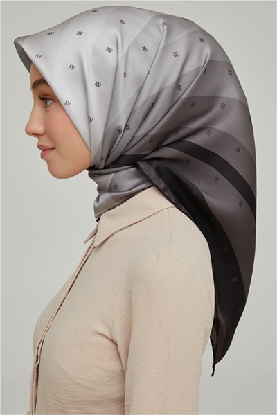 Armine Sura İpek Eşarp 21Ka8652 84