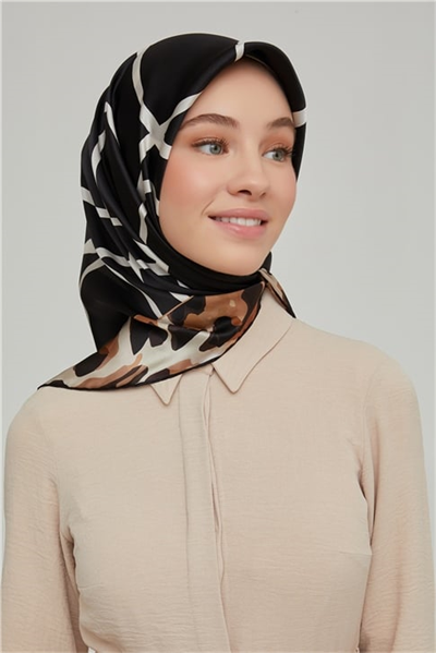 Armine Sura İpek Eşarp 21Ka8653 20