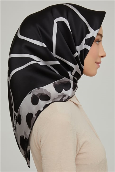 Armine Sura İpek Eşarp 21Ka8653 22