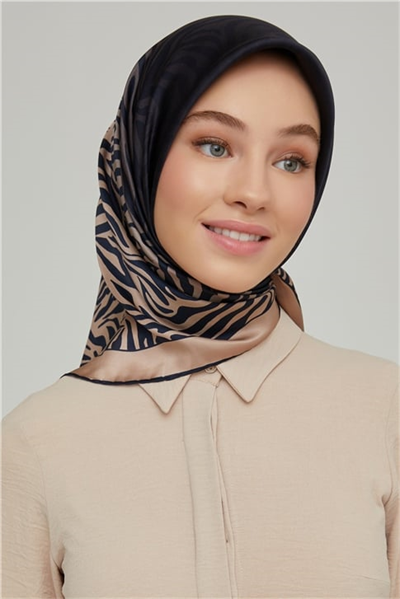 Armine Sura İpek Eşarp 21Ka8654 23