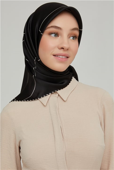 Armine Sura İpek Eşarp 21Ka8655 02