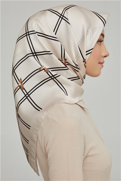 Armine Sura İpek Eşarp 21Ka8656 04