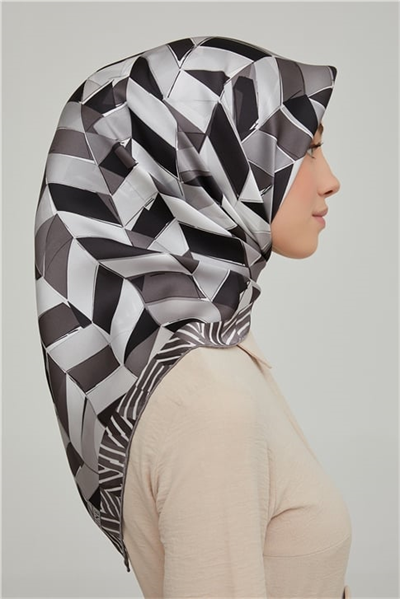 Armine Sura İpek Eşarp 21Ka8658 09
