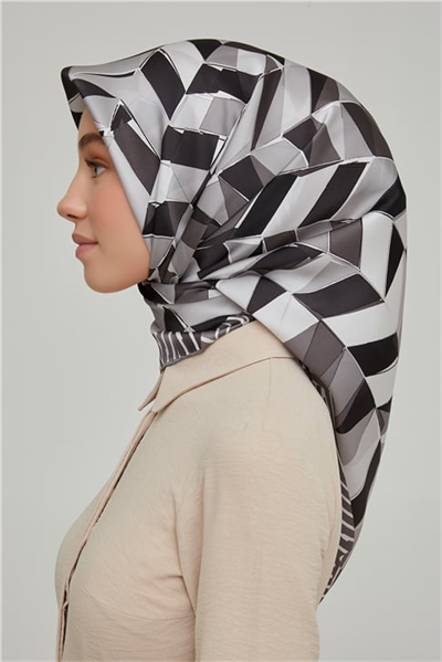 Armine Sura İpek Eşarp 21Ka8658 09
