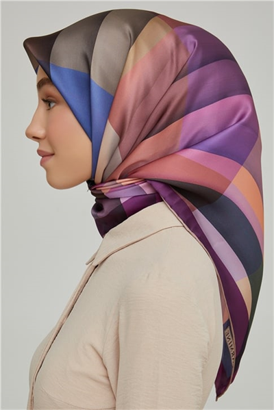 Armine Sura İpek Eşarp 21Ka8659 37