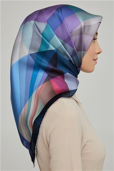 Armine Sura İpek Eşarp 21Ka8659 40