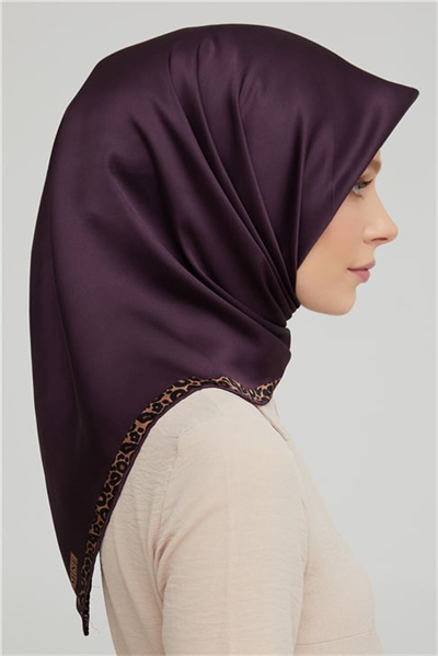 Armine Sura İpek Eşarp 21Ka8660 04