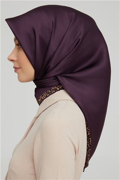 Armine Sura İpek Eşarp 21Ka8660 04