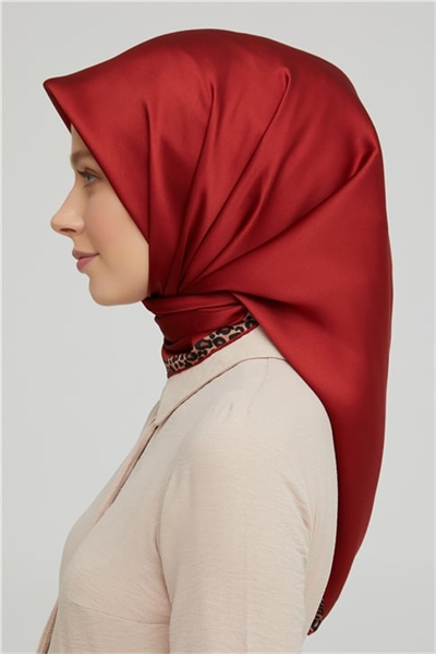 Armine Sura İpek Eşarp 21Ka8660 06