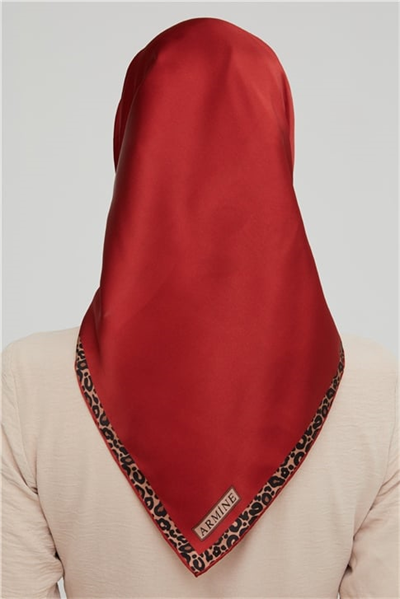 Armine Sura İpek Eşarp 21Ka8660 06