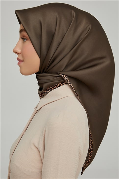 Armine Sura İpek Eşarp 21Ka8660 09