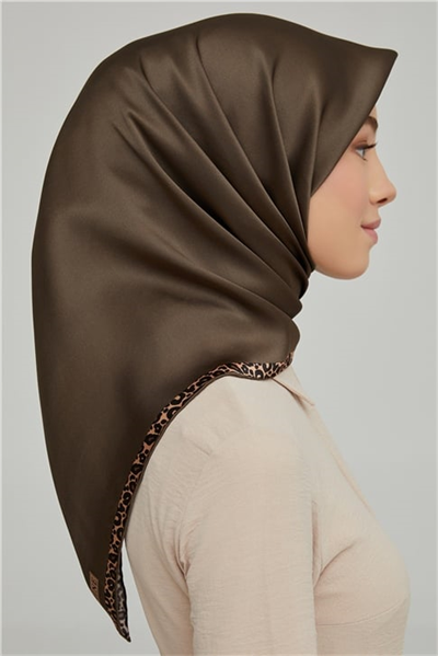 Armine Sura İpek Eşarp 21Ka8660 09