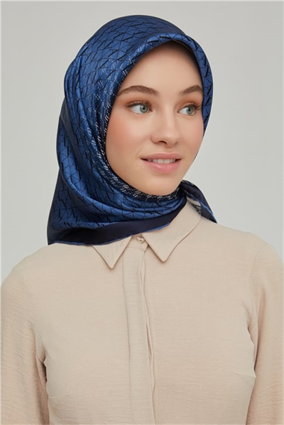 Armine Sura İpek Eşarp 21Ka8661 01