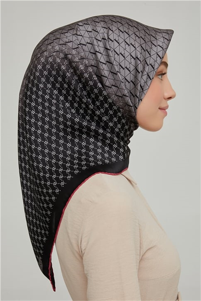 Armine Sura İpek Eşarp 21Ka8661 02