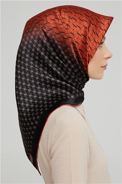 Armine Sura İpek Eşarp 21Ka8661 08