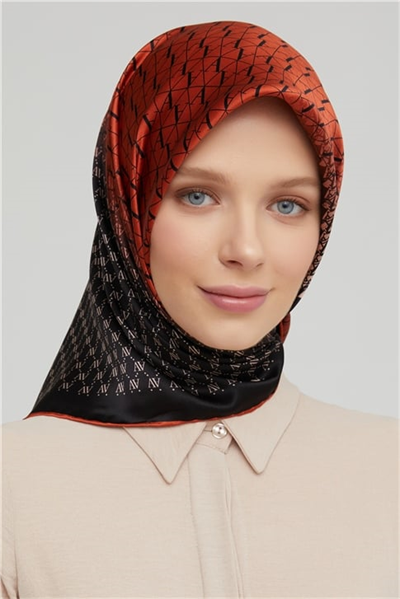 Armine Sura İpek Eşarp 21Ka8661 08