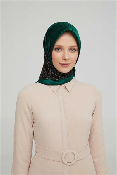 Armine Sura İpek Eşarp 21Ka8661 12