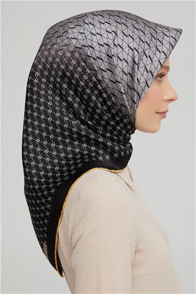 Armine Sura İpek Eşarp 21Ka8661 13