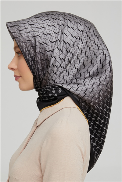 Armine Sura İpek Eşarp 21Ka8661 13
