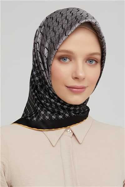Armine Sura İpek Eşarp 21Ka8661 13