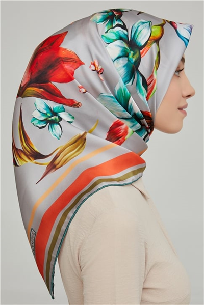 Armine Sura İpek Eşarp 21Ka8662 09