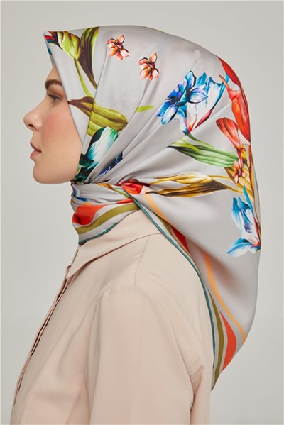 Armine Sura İpek Eşarp 21Ka8662 09