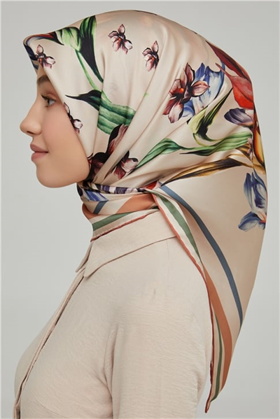Armine Sura İpek Eşarp 21Ka8662 10