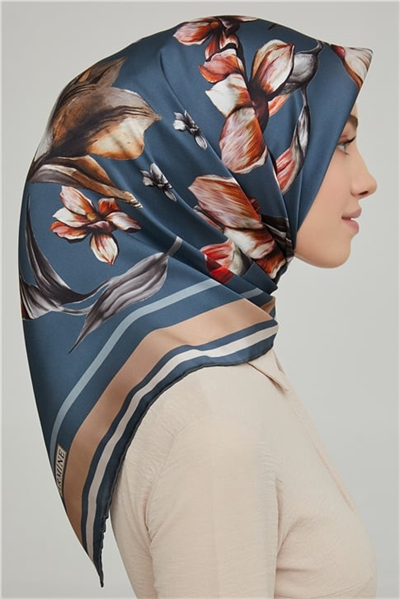 Armine Sura İpek Eşarp 21Ka8662 12