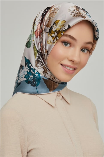 Armine Sura İpek Eşarp 21Ka8663 05